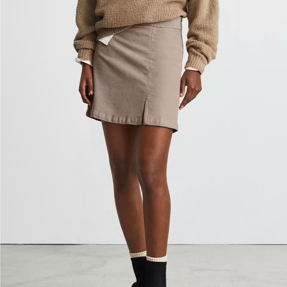 Everlane Moleskin Mini Skirt in Beige Tan Khaki Color Size 0 Like New Condition - Picture 1 of 11